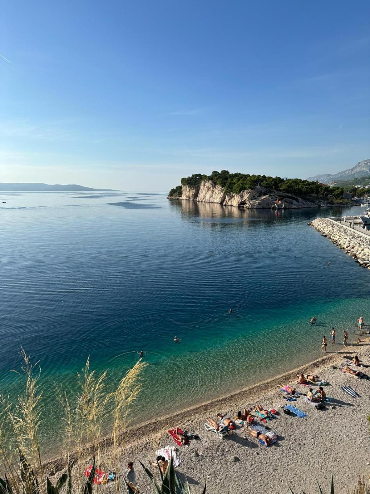 Uzelac Apartment With Pool Makarska Exterior photo